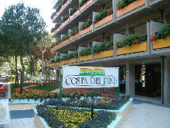 Costa Dei Pini Hotel Family Residence Di Artioli Andrea And C Snc Cervia Exterior photo